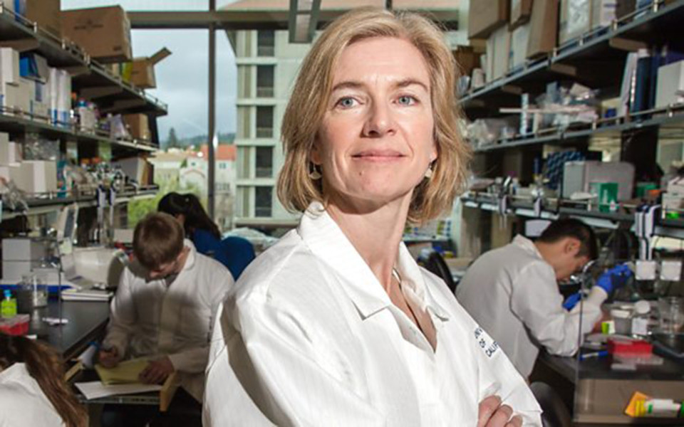 Image of Jennifer Doudna in lab