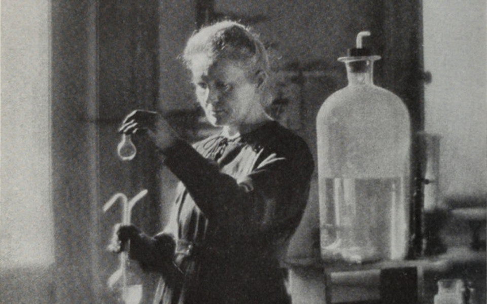 Image of Marie Curie in lab